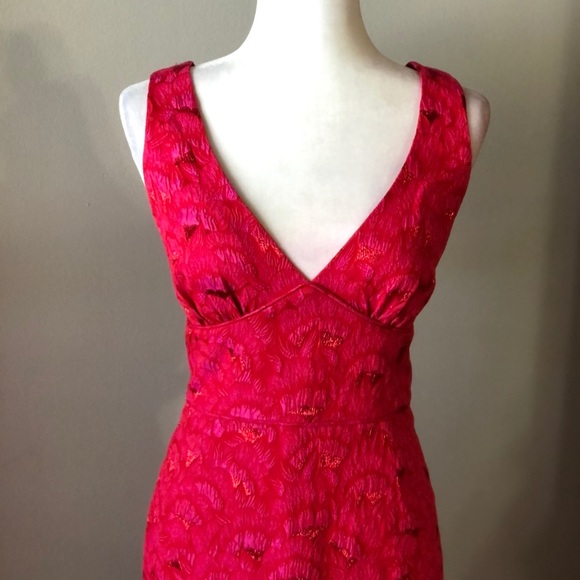 NWT Trina Turk Sleevless V Neck Dress - Picture 3 of 10
